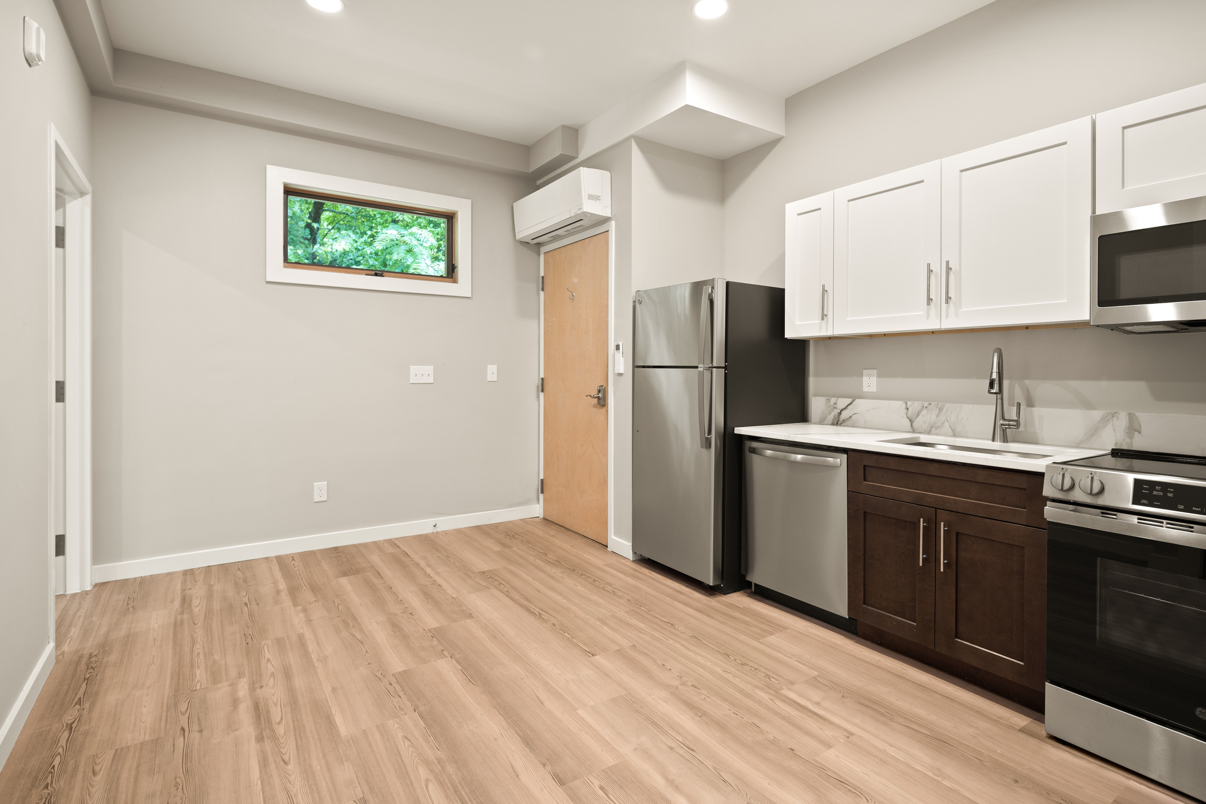 Unit 102 - Kitchen and dining