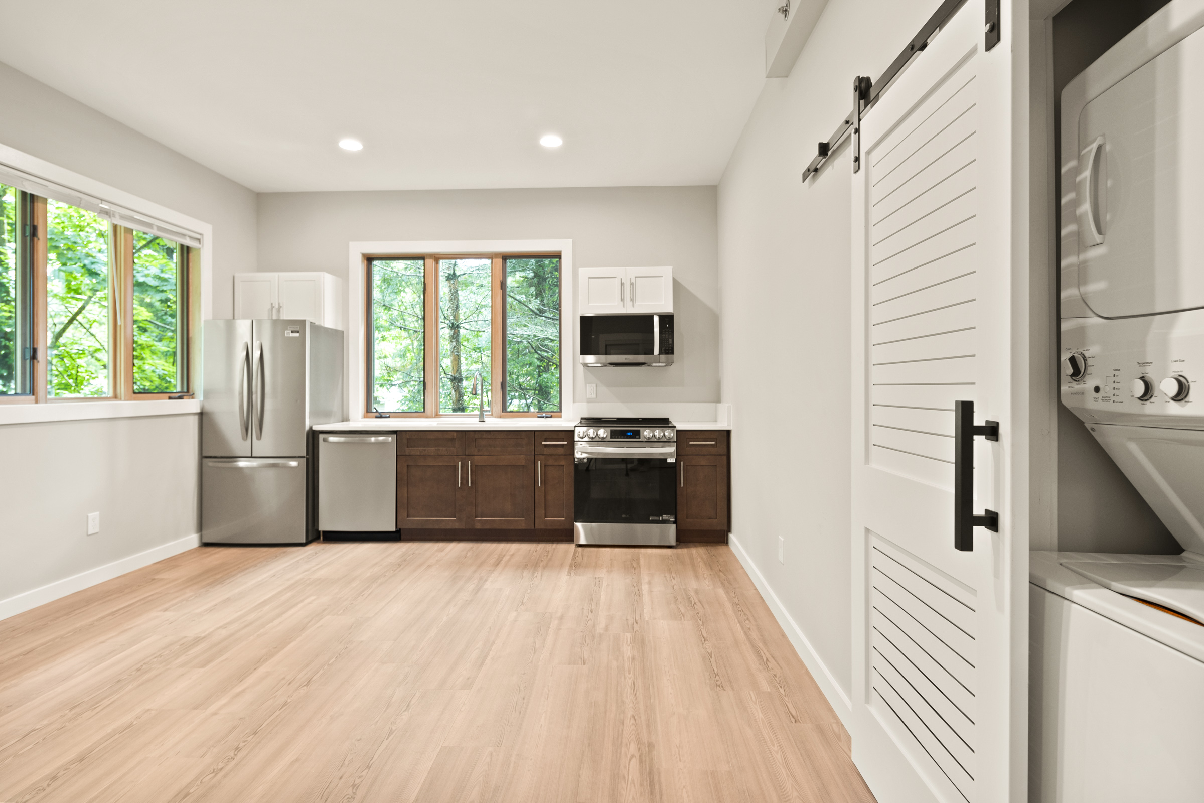 Unit 103 - Kitchen with washer/dryer